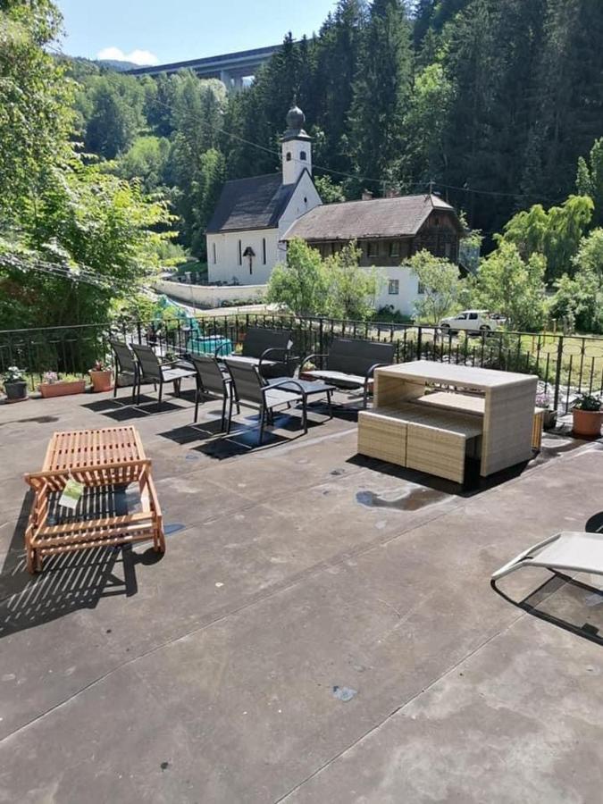 Large Family Holiday Home Siren Stays Leoben  エクステリア 写真