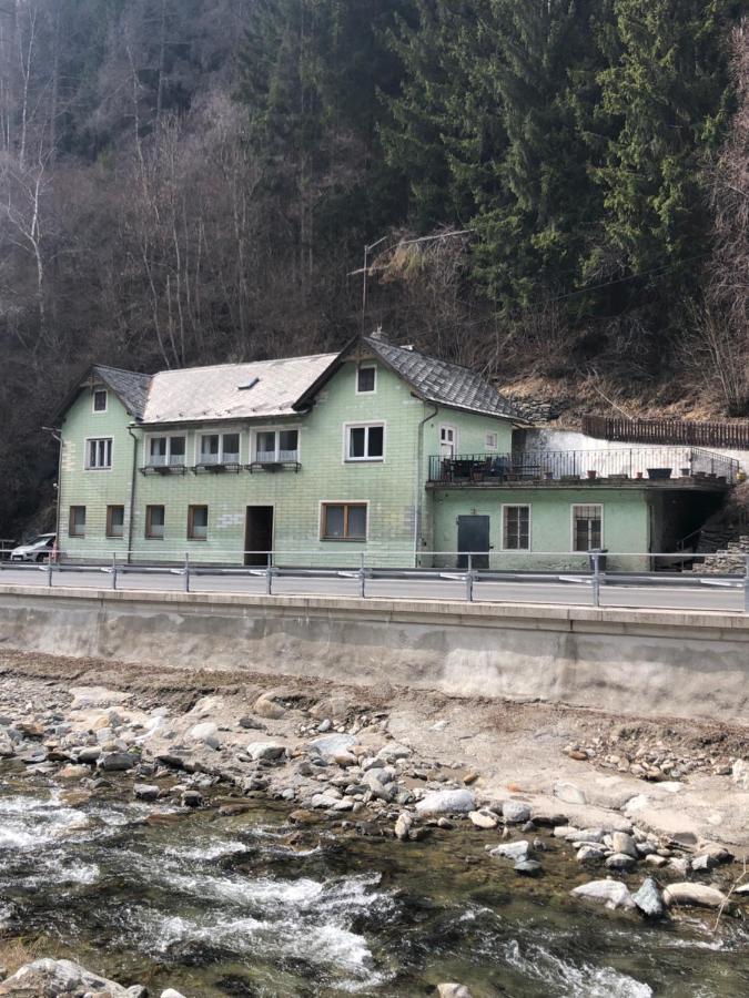 Large Family Holiday Home Siren Stays Leoben  エクステリア 写真