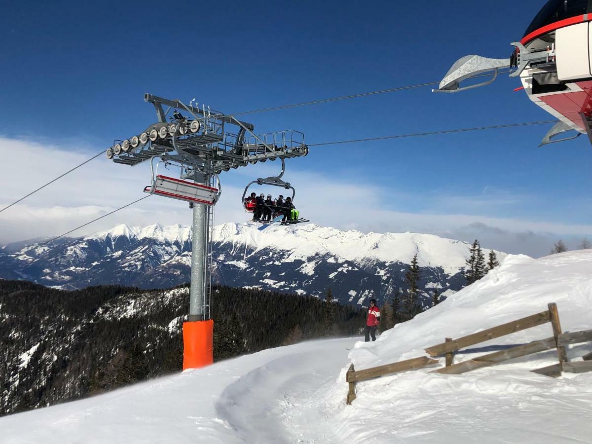 Large Family Holiday Home Siren Stays Leoben  エクステリア 写真